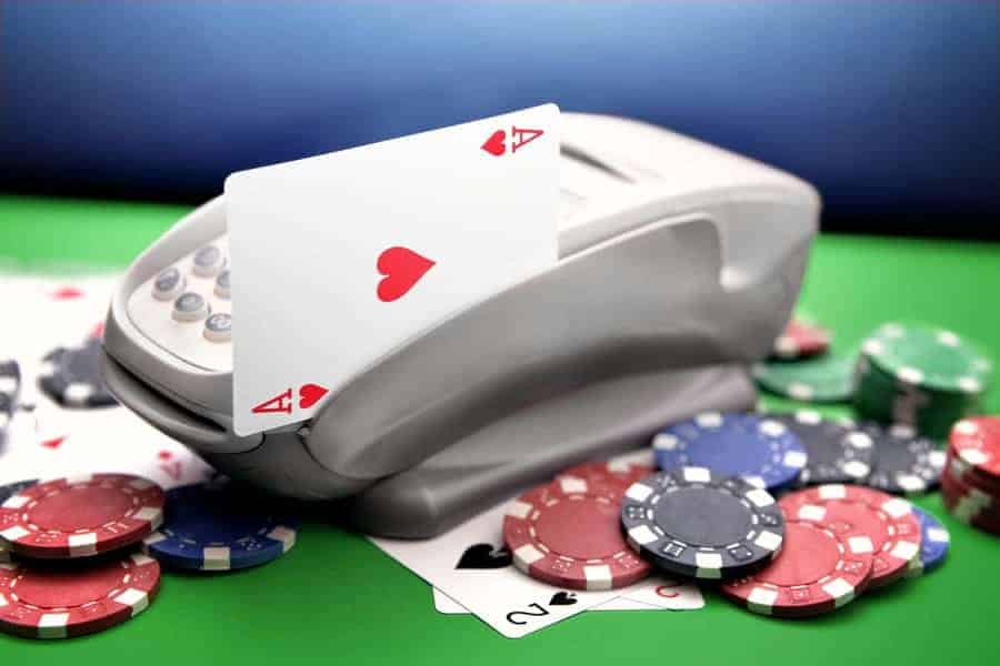 poker online co kho de chinh phuc hay khong? - hinh 1