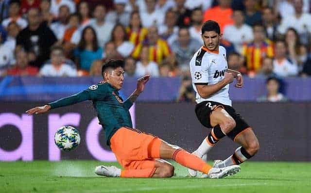 Soi keo nha cai Ajax vs Valencia 03h00 ngay 11 12 UEFA Champions League