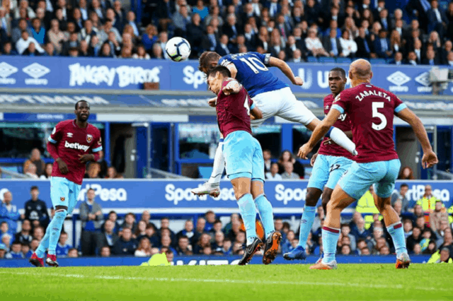 Soi keo nha cai Westham vs Everton, 22h00 ngay 18/1: VDQG Anh