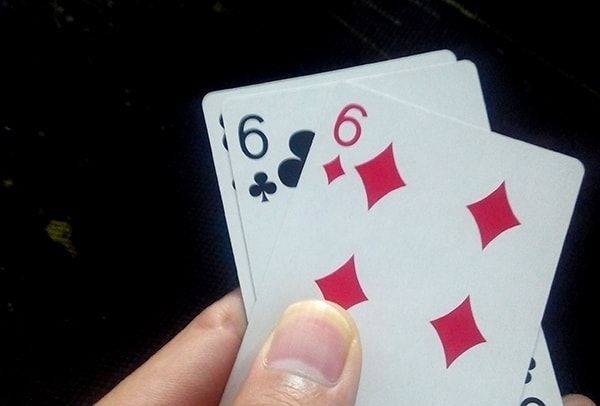 Choi ba cay sao cho de thang